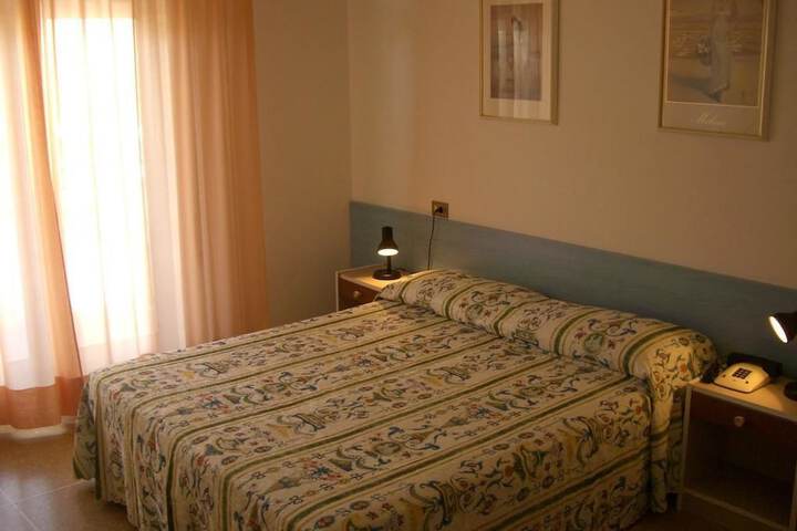 Room 6 of 41