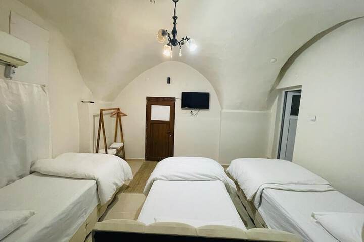 Room 14 of 54