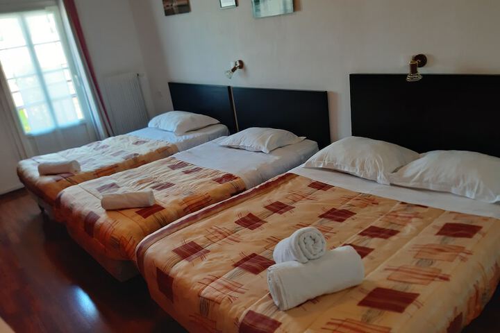 Room 10 of 25