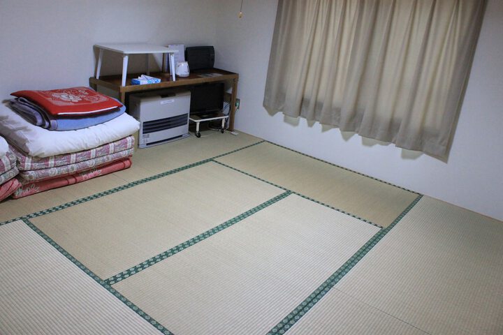 Room 3 of 39