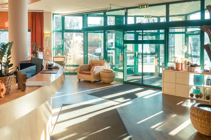 Guest Lobby