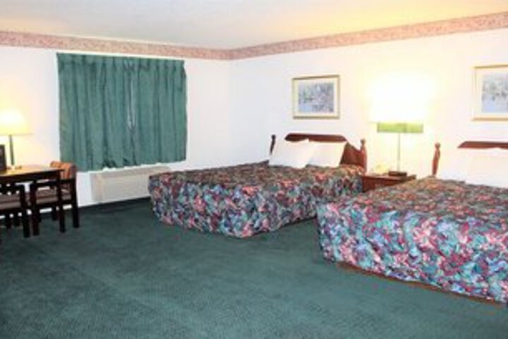 AmeriVu Inn & Suites Cumberland