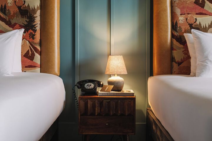 Room 10 of 73