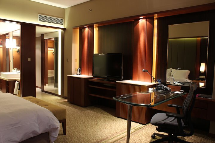 Room 3 of 71
