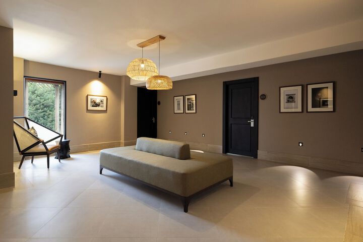 Room 42 of 71
