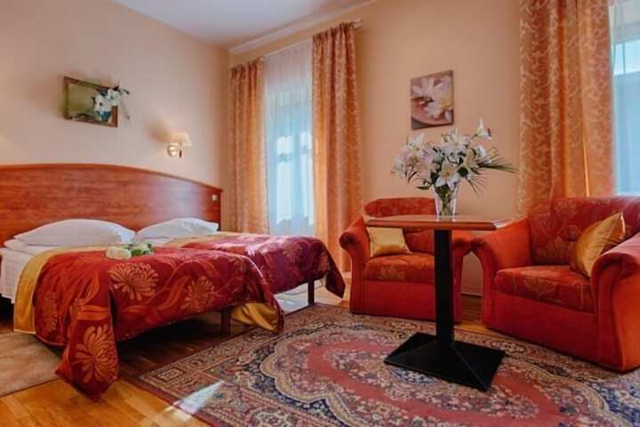 Room 10 of 49