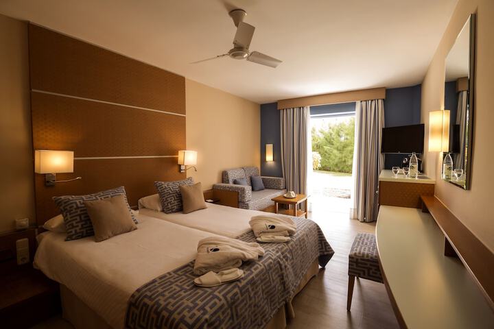 Room 3 of 81