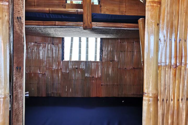 Room 2 of 30