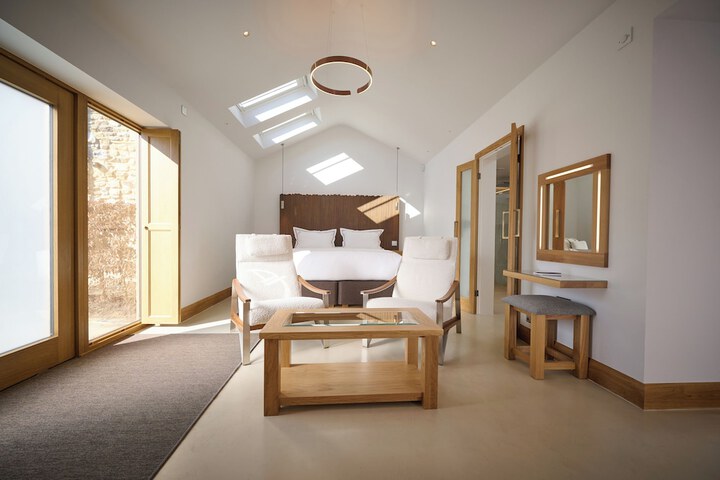 Room 6 of 44
