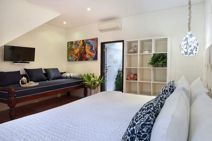 Room 30 of 46