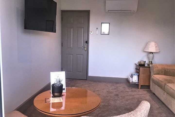 Room 31 of 64