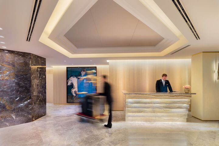 Concierge desk