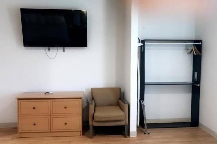 Room 17 of 74