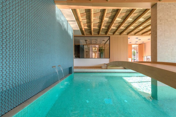Pool 71 of 183