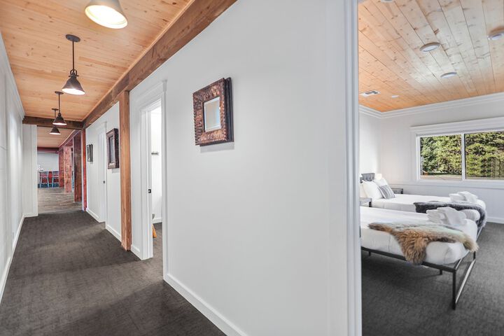 Room 49 of 189
