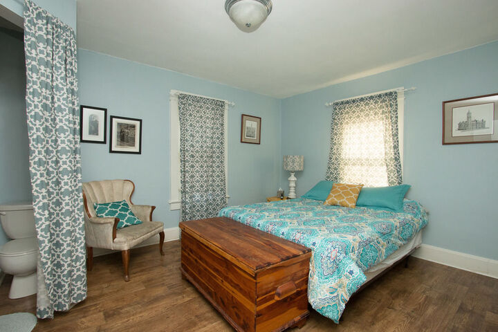 Room 12 of 43