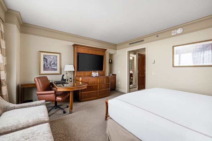 Room 25 of 182
