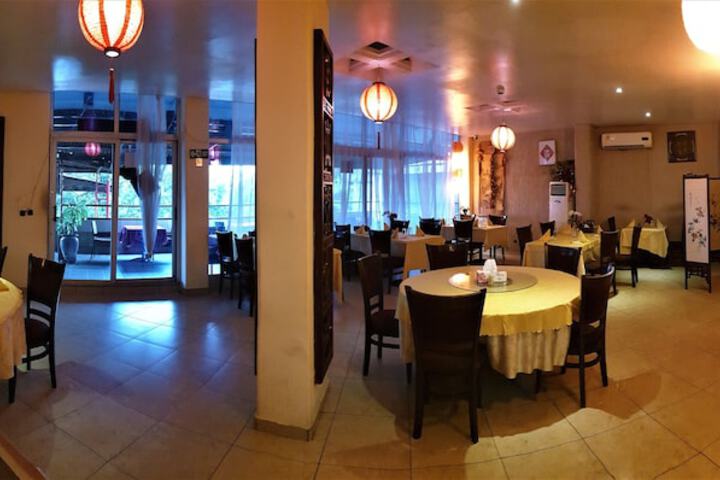 Dining 46 of 59