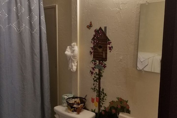 Room 115 of 149