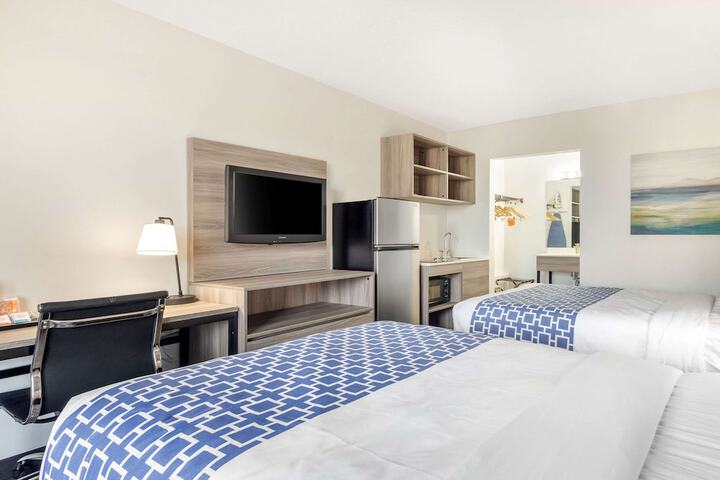 2 Double Beds Efficiency (2 of 13)