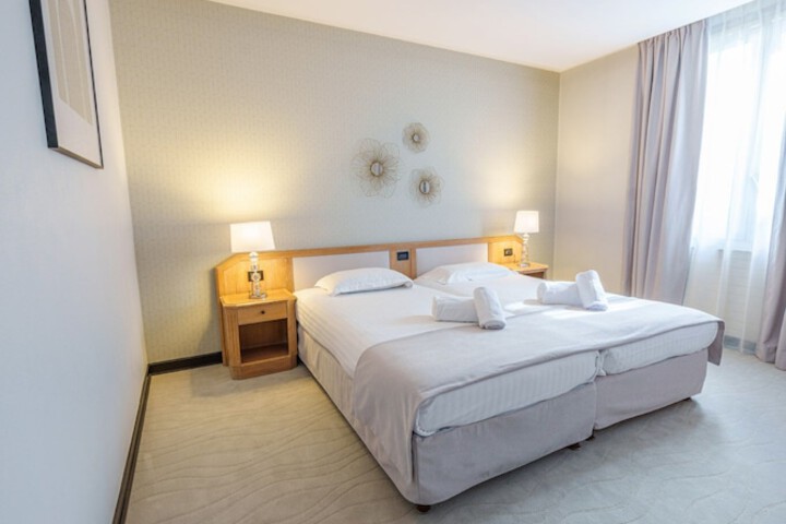 Room 29 of 102