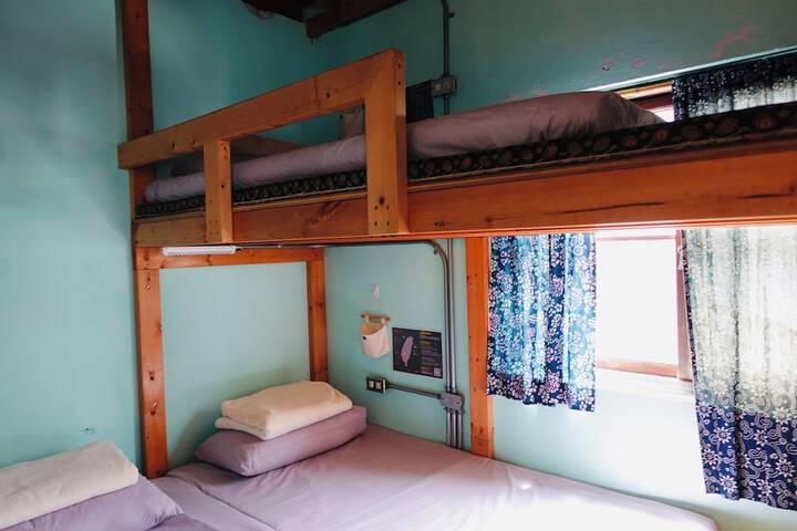 Room 18 of 42