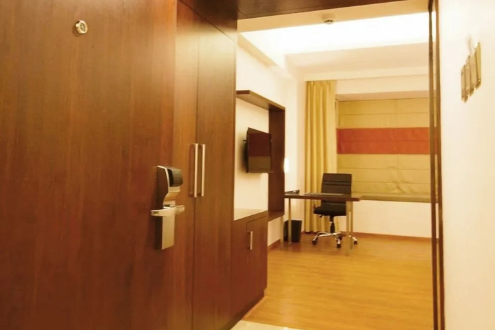 Room 7 of 20