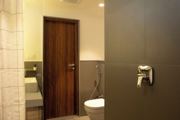 Room 49 of 97