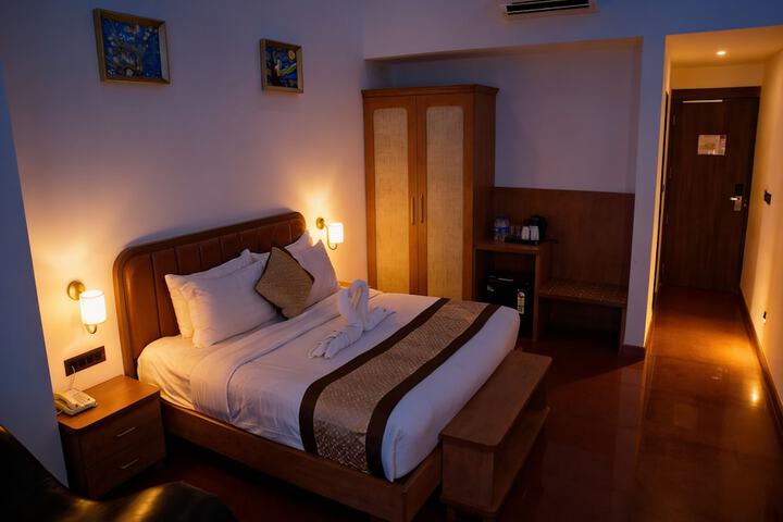 Room 17 of 40
