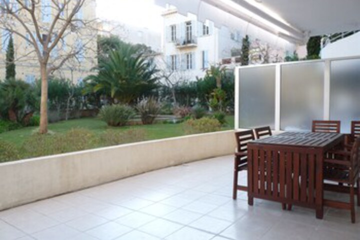 Terrace/Patio 31 of 32