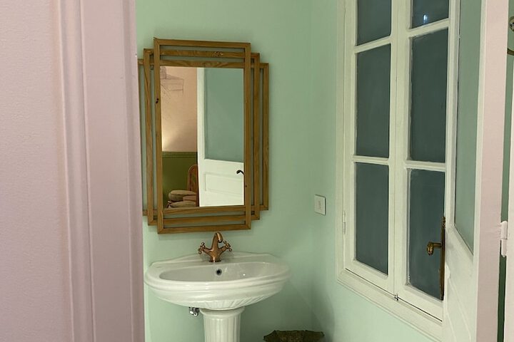Room 50 of 124