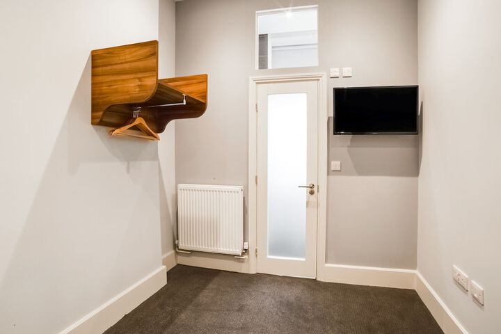 Room 2 of 26