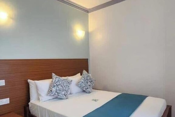 Room 6 of 34