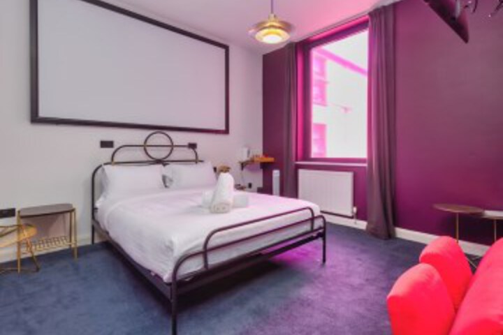 Room 42 of 109
