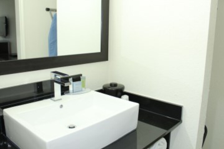 Room 18 of 27