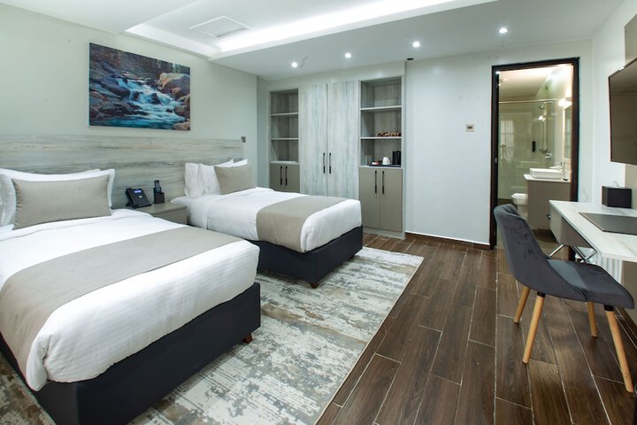 Room 17 of 47