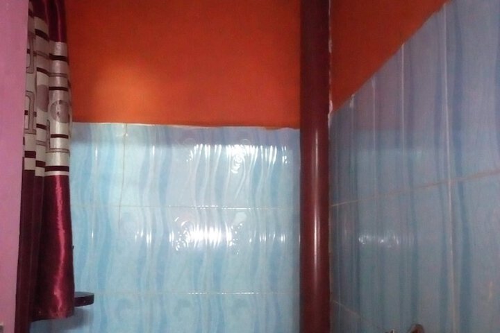 Room 16 of 18