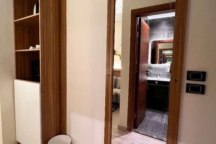 Room 46 of 101