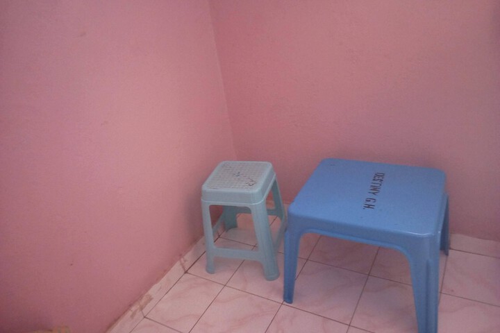 Room 11 of 23
