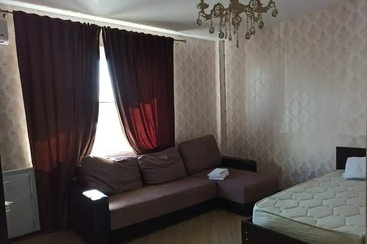 Room 10 of 11
