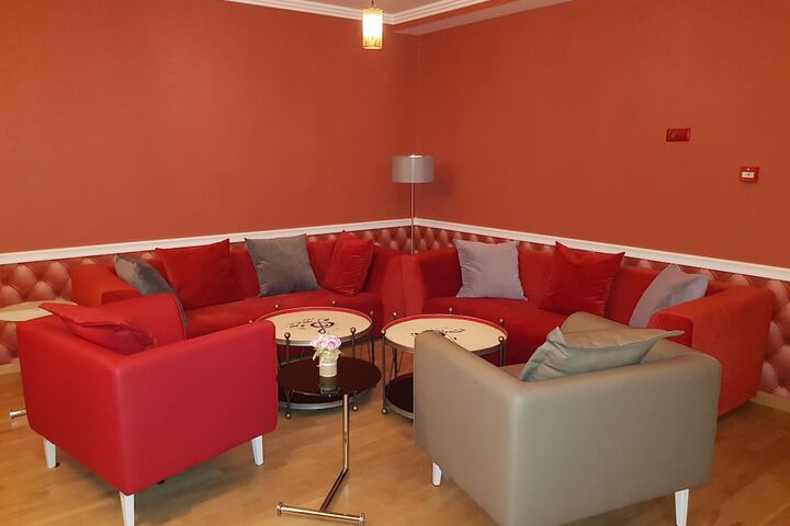 Lounge 85 of 101