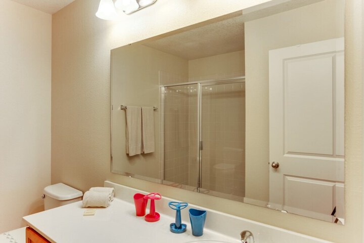 Room 20 of 34
