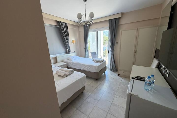Room 4 of 26