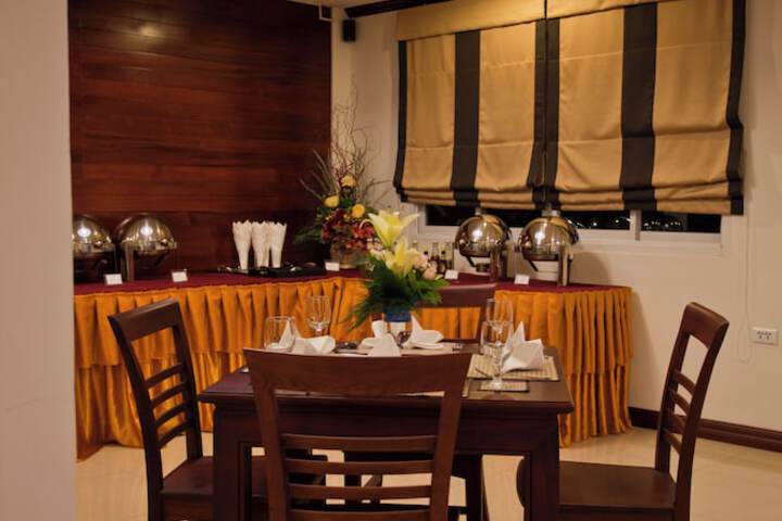 Dining 69 of 75