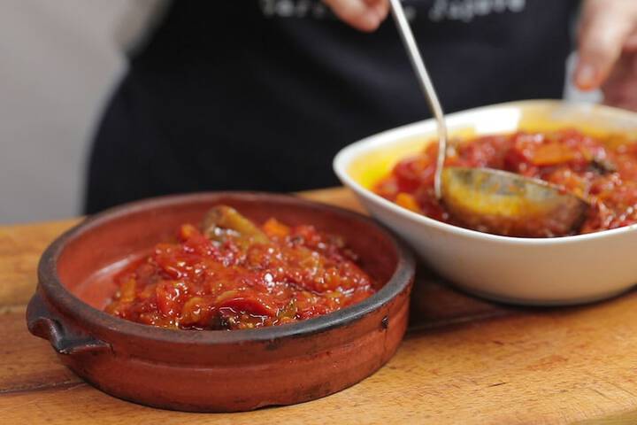 Dining 16 of 54