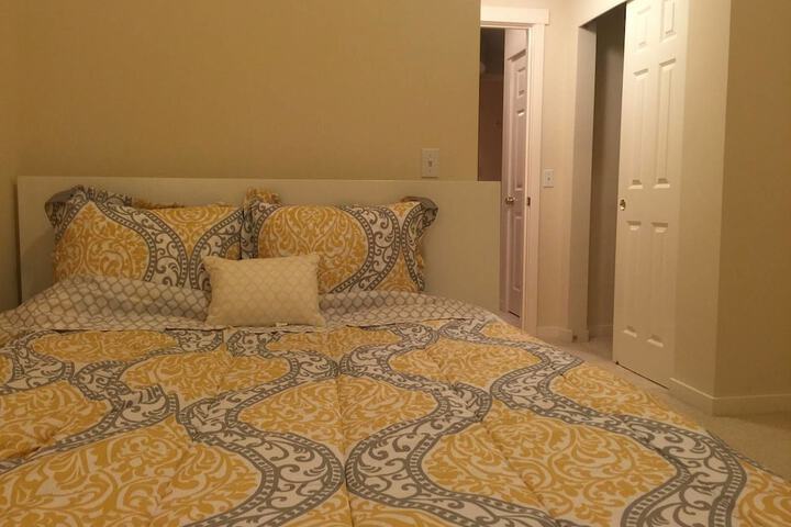 Room 4 of 47