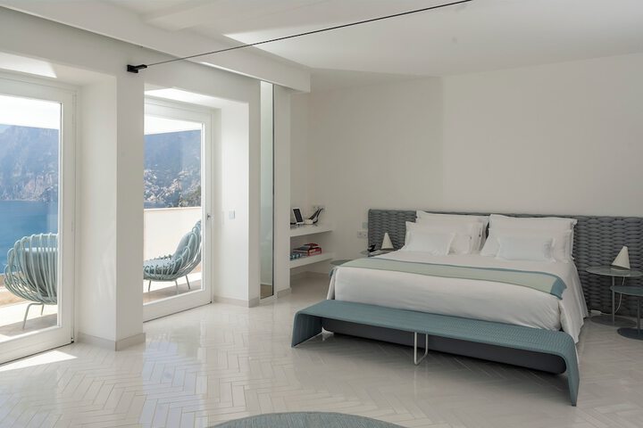 Room 28 of 170