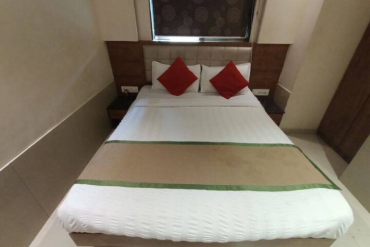 Room 51 of 90