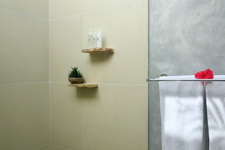 Room 32 of 44