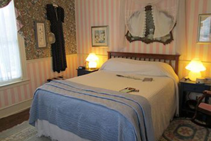 Room 12 of 22